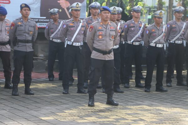 Pilkada Aman Dan Kondusif, Kapolres Jembrana Beri Penghargaan Pada Anggota