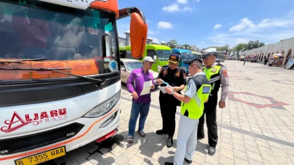 Polda Jateng Siapkan Transportasi Aman Dengan Periksa Ratusan Bus