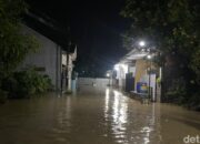 Semarang Terendam Banjir, Tanggul Jebol Sebabkan Ketinggian Air 1,5 Meter