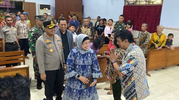 Tni Polri Kawal Ketat 24 Gereja Di Batang Selama Natal