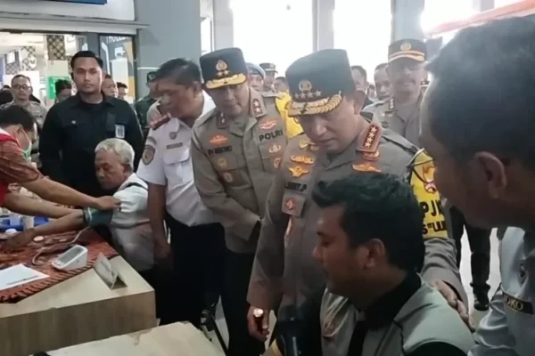 Taman Safari Hingga Terminal Tirtonadi Dipantau Kapolri Untuk Keamanan Nataru