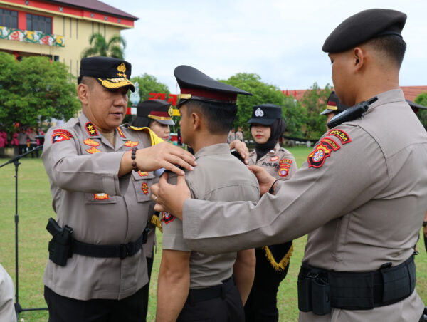 Upacara Korp Raport, Kapolda Kalteng Anugerahkan Kenaikan Pangkat Pada 216