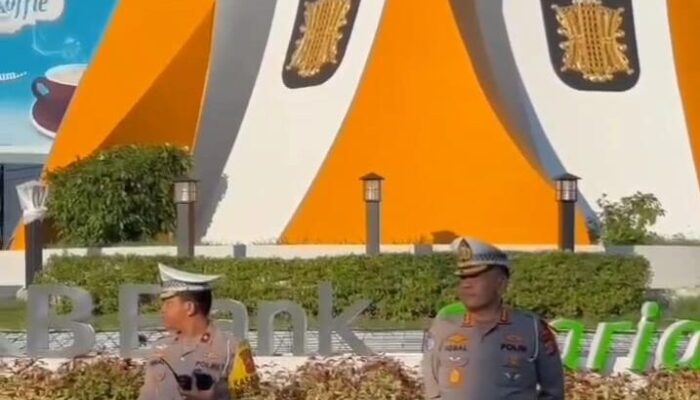 VIDEO: Polantas Aceh Hentikan Aktivitas Lalu Lintas, Mengenang Para Syuhada