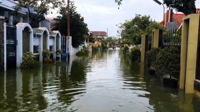 Warga 7 Kecamatan Pesisir Jepara Terimbas Banjir Rob, Semarang Juga Terdampak