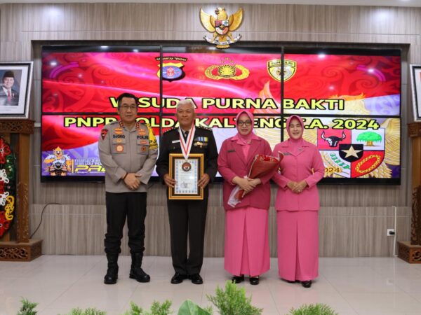 Wisuda Purna Bakti, Kapolda Kalteng Apresiasi Pengabdian 58 Personel