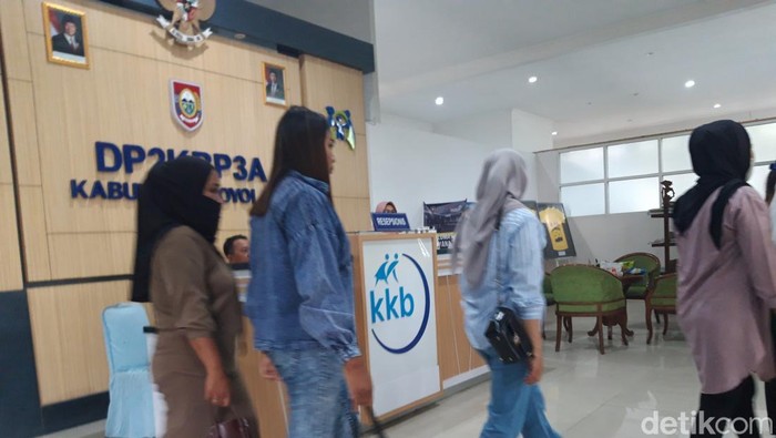 Emak-Emak Protes ke Dinas Perempuan Terkait Kasus Penyiksaan Bocah Boyolali