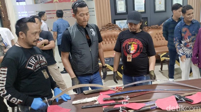 Aksi Tawuran Digagalkan, Empat Gangster Bawa Celurit Diciduk Di Semarang