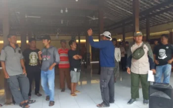 Aksi Unjuk Rasa Di Desa Godog Sukoharjo, Warga Minta Kepala