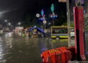 Alun Alun Brebes Terendam Banjir Akibat Hujan Lebat