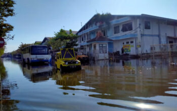 Banjir Rob Mengintai Pantura Jawa Tengah, Warga Dihimbau Waspada