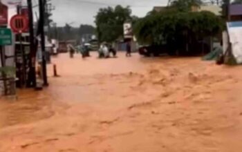 Banjir Di Jalur Pantura Batang Bikin Geger, Ramai Di Medsos