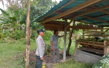 Bhabinkamtibmas Desa Candikusuma Dorong Ketahanan Pangan Dengan Pemantauan Ternak Kambing