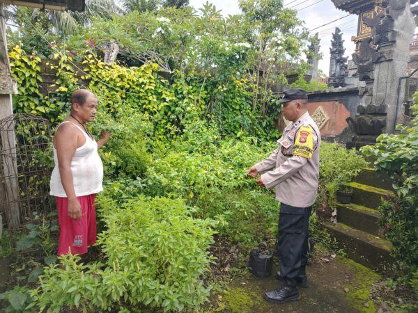 Bhabinkamtibmas Pekutatan Turun Ke Lapangan, Pastikan Pekarangan Pangan Bergizi