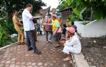 Bupati Humbahas Dorong Penataan Lingkungan Di Desa Simamora Untuk Tingkatkan