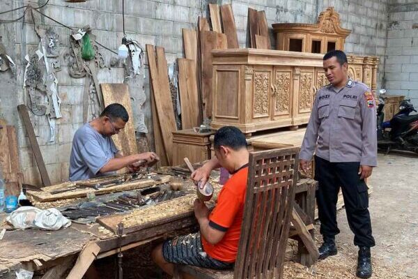 Polisi Jepara Sukses Berbisnis, Ciptakan Kesempatan Kerja untuk Warga Kampung