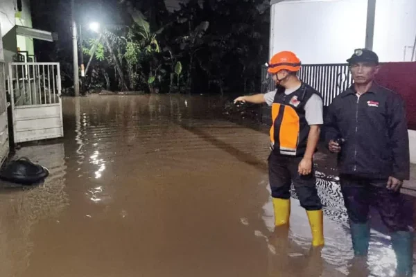 Hujan Deras Tiga Jam, Banjir Rendam Delapan Titik di Kota Malang