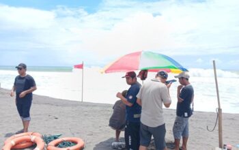 Dua Wisatawan Terseret Ombak Di Pantai Mliwis Kebumen, Pencarian Terus