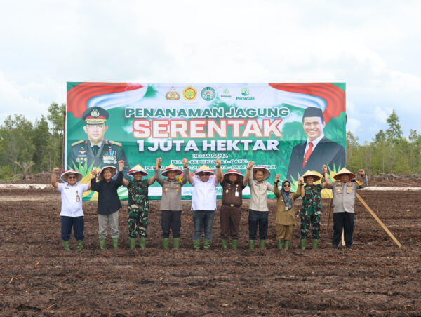 Dukung Asta Cita Presiden, Polda Kalteng Tanam Jagung Di Lahan