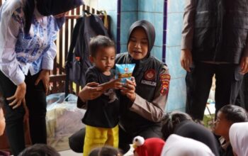 Fokus Pada Anak Anak, Polres Batang Bantu Atasi Trauma Korban Bencana