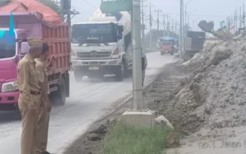 Jalan Pelabuhan Kendal Tercemar Limbah Beton Cair, Dlh Bertindak