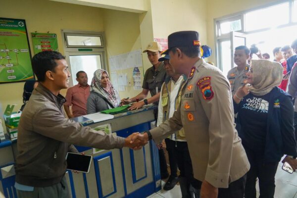 Kapolda Jateng Kawal Penanganan Longsor Petungkriyono, Fokus Pada Keselamatan Warga