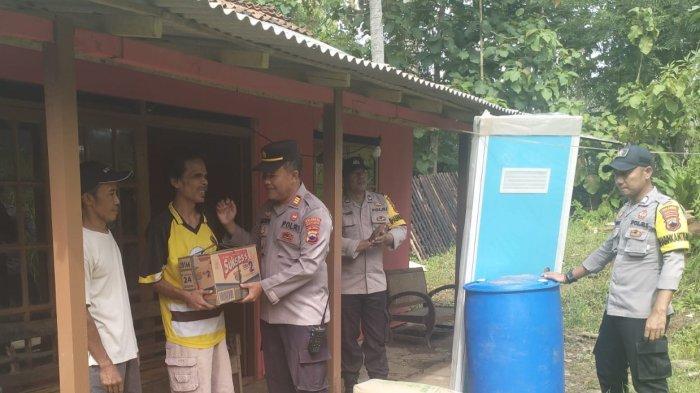 Karsono, Tuna Netra Di Banyumas, Mendapat Bantuan Renovasi Dari Dermawan