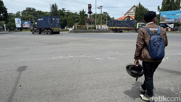 Kecelakaan Maut Di Tugu Adipura Rembang, Pemotor Vario Tewas Tabrak