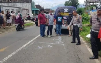 Kecelakaan Di Kota Malang, Balita Tewas Setelah Motor Tabrak Truk