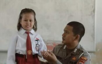 Kisah Inspiratif Bripka Puguh, Polisi Blora Yang Perjuangkan Pendidikan Anak