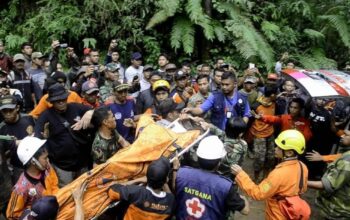 Longsor Di Pekalongan: Tim Sar Dan Dvi Turun, Korban Tewas