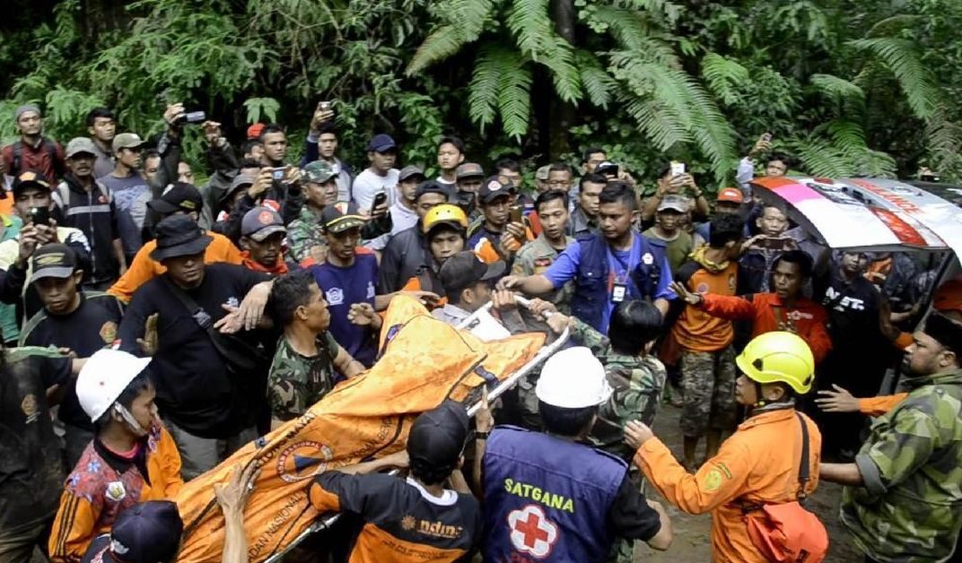 Longsor Di Pekalongan: Tim Sar Dan Dvi Turun, Korban Tewas