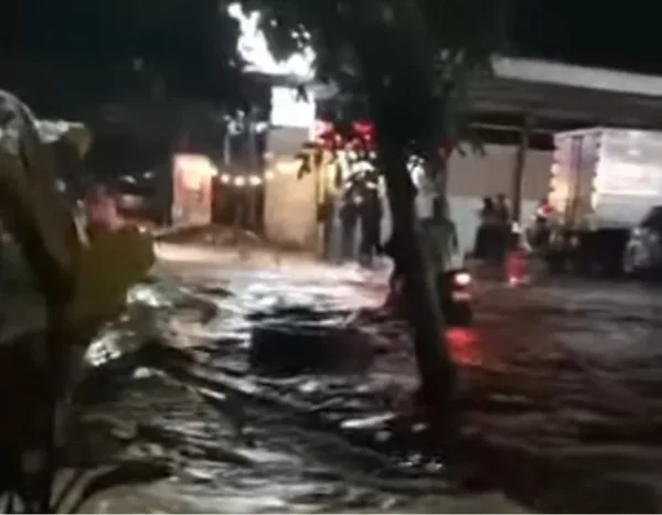 Luapan Sungai Picu Banjir, Sejumlah Kawasan Di Kota Semarang Terendam