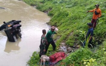 Mobil Hantam Pembatas Dan Terjun Ke Sungai Di Banjarnegara, Sopir