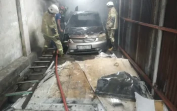 Mobil Di Garasi Warga Kliwonan Klaten Terbakar Akibat Korsleting