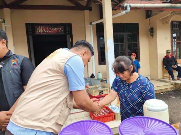 Peduli Korban Longsor, Ro Sdm Polda Jateng Gelar Trauma Healing