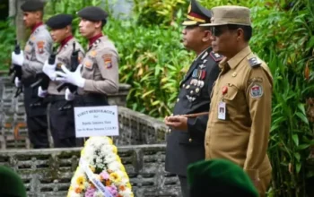 Pemakaman Alm Irjen Pol Alpiner Sinaga, Kapolres Dan Wakil Bupati