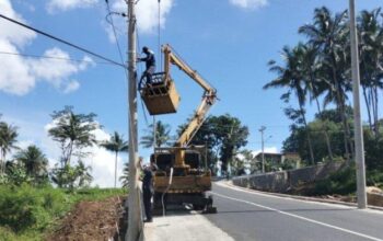 Pemkab Semarang Tingkatkan Keselamatan Pengendara Dengan Pemasangan Lampu Penerangan Di