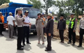 Penertiban Truk Muatan Galian C Di Kendal, Polres Bersama Komisi