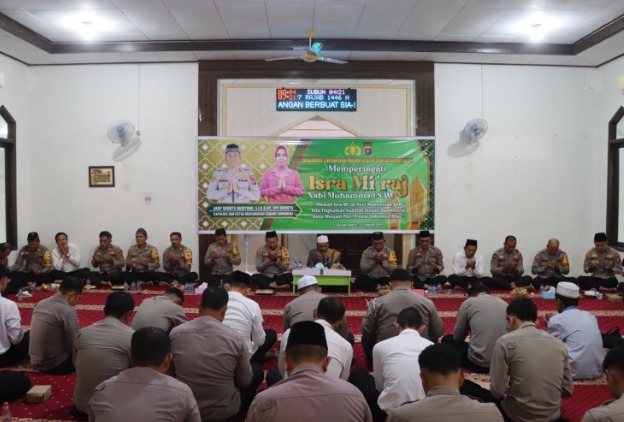 Peringatan Isra Mi’raj 1446 H Di Polres Lamandau, Kapolres Ajak