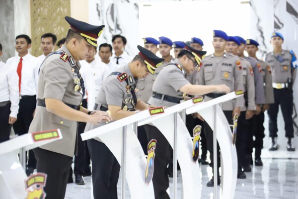 Polda Jateng Resmi Mutasi 18 Kapolres, 3 Jabatan Diserahterimakan