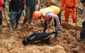 Polda Jateng Turunkan Ratusan Personel Dan K9 Bantu Evakuasi Di