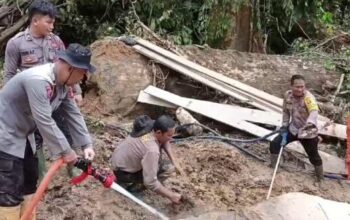 Polres Gunung Mas Dan Polsek Kahayan Hulu Utara Berjuang Di