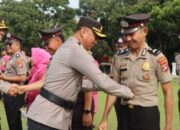 Polres Lamandau Gelar Upacara Kenaikan Pangkat Untuk 24 Personel Terbaik