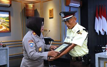 Polresta Malang Kota Rayakan Hut Ke 44 Satpam Dengan Penghargaan Untuk