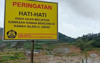 Pos Pengamatan Dieng Ingatkan Waspada, Kawah Sileri Semburkan Lumpur Hingga