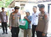 Program Minggu Kasih: Kapolres Jembrana Berikan Bantuan Kepada Warga Kurang