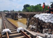 Rel Kereta Tergerus Banjir Di Grobogan, Ini Perubahan Jadwal Perjalanan