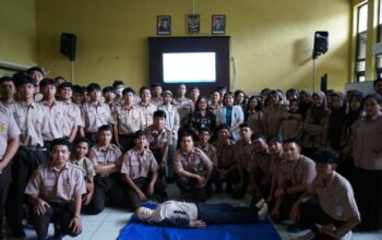 Rumkit Bhayangkara Edukasi Pelajar Sman 1 Palangka Raya Tentang Bhd