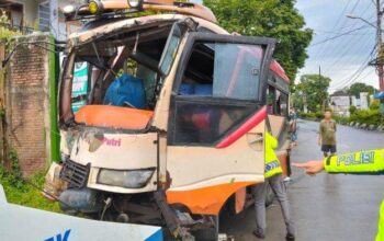 Tabrakan Depan Toko Punokawan Purwokerto, 1 Pelajar Jadi Korban, Sempat