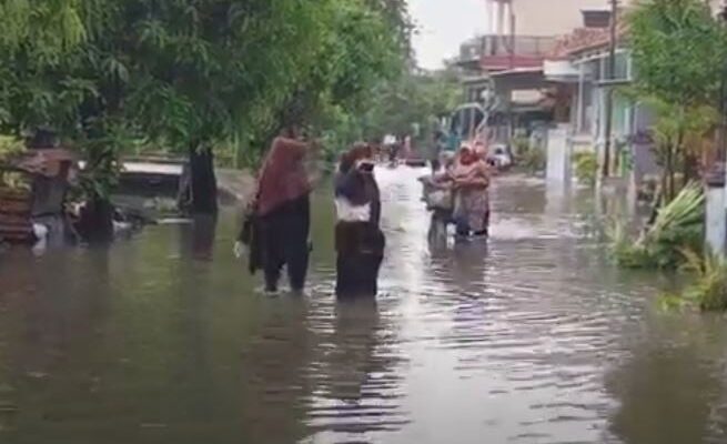 Tegal Dilanda Banjir, Jalur Alternatif Purwokerto Terblokir dan Ratusan Rumah Terendam